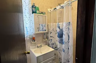 90-21 189th St, Hollis, NY 11423 - Photo 8