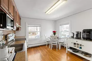 38 Forest Ave, Glen Cove, NY 11542 - Photo 4