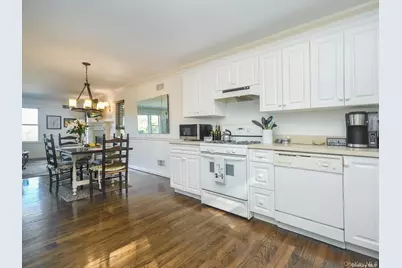 4 Ale Court, Centerport, NY 11721 - Photo 16