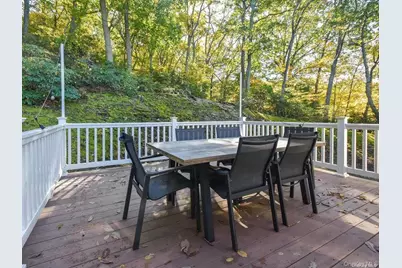 4 Ale Court, Centerport, NY 11721 - Photo 18