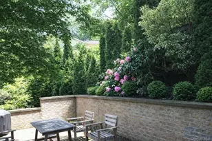 45-44 Browvale Ln, Little Neck, NY 11362 - Photo 18