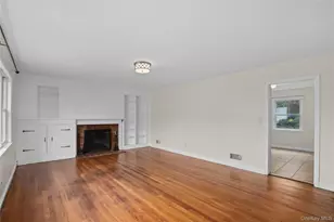 216 Poe St, Hartsdale, NY 10530 - Photo 4