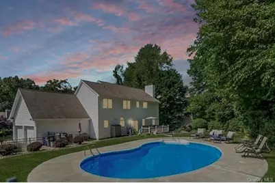 9 Trotter Lane, Poughkeepsie, NY 12603 - Photo 4