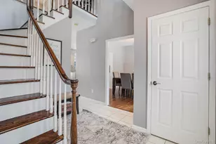 9 Trotter Ln, Poughkeepsie, NY 12603 - Photo 18