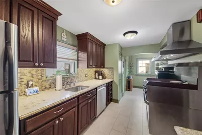 74 Central Parkway, Mount Vernon, NY 10552 - Photo 18