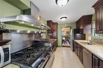 74 Central Parkway, Mount Vernon, NY 10552 - Photo 16