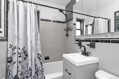 21-41 Utopia Parkway #LOWER, Whitestone, NY 11357 - Photo 12