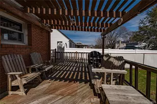 1595 Washington Ave, Seaford, NY 11783 - Photo 20