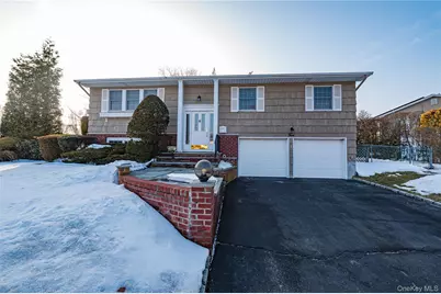 4 Winslow Lane, Kings Park, NY 11754 - Photo 1