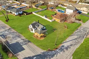 195 Brook St, Oakdale, NY 11769 - Photo 4