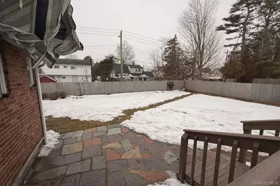 46 Elmira Street, Hicksville, NY 11801 - Photo 6