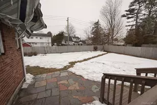 46 Elmira St, Hicksville, NY 11801 - Photo 6