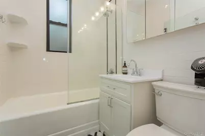 167-10 Crocheron Avenue #5B, Flushing, NY 11358 - Photo 16