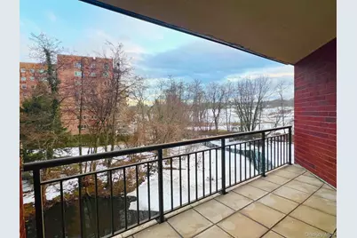 50 E Hartsdale Avenue #1O, Hartsdale, NY 10530 - Photo 2