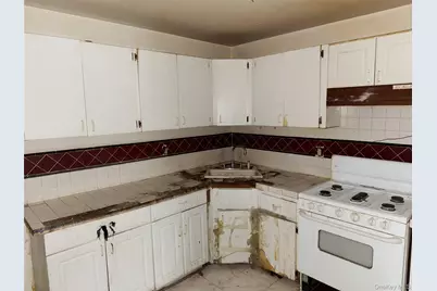 157-15 110th Avenue, Jamaica, NY 11433 - Photo 16