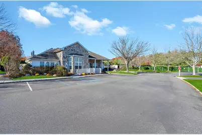 56 Snowdance Lane, Smithtown, NY 11787 - Photo 46