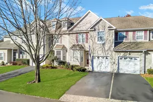 56 Snowdance Ln, Smithtown, NY 11787 - Photo 4