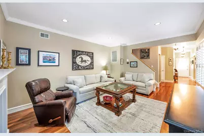 56 Snowdance Lane, Smithtown, NY 11787 - Photo 18