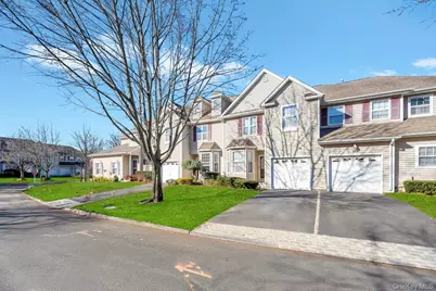 56 Snowdance Lane, Smithtown, NY 11787 - Photo 8