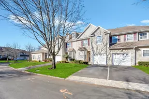 56 Snowdance Ln, Smithtown, NY 11787 - Photo 8