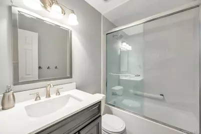 56 Snowdance Lane, Smithtown, NY 11787 - Photo 38