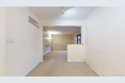 102-45 67th Rd #2R, Forest Hills, NY 11375 - Photo 8