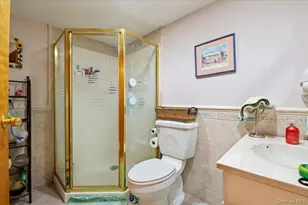 152 Haypath Rd, Old Bethpage, NY 11804 - Photo 20