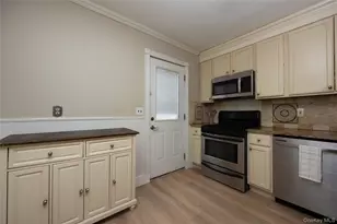 360 Renee Dr, Bayport, NY 11705 - Photo 10