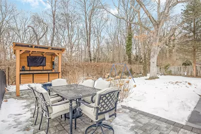 360 Renee Drive, Bayport, NY 11705 - Photo 22