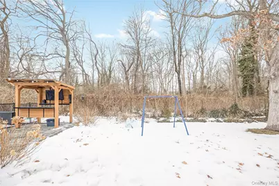 360 Renee Drive, Bayport, NY 11705 - Photo 24