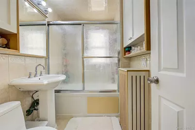 8848 201 St, Hollis, NY 11423 - Photo 22