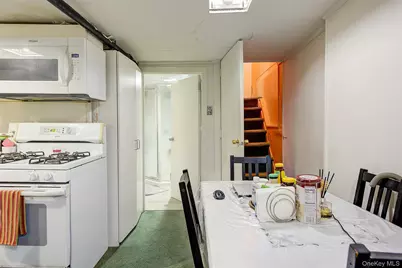 8848 201 St, Hollis, NY 11423 - Photo 30