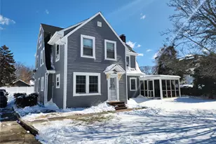 268 Locust Ave, Freeport, NY 11520 - Photo 16