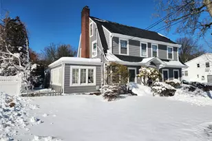 268 Locust Ave, Freeport, NY 11520 - Photo 6
