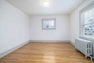 21 Twinlawns Avenue, Hicksville, NY 11801 - Photo 10