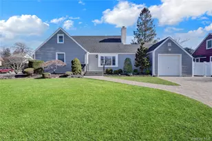 45 Gregory Ave, Merrick, NY 11566 - Photo 2