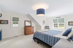 10 Middle Hollow Rd, Lloyd Harbor, NY 11743 - Photo 22