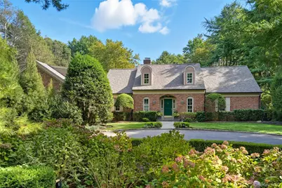 10 Middle Hollow Road, Lloyd Harbor, NY 11743 - Photo 2