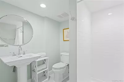 10 Middle Hollow Road, Lloyd Harbor, NY 11743 - Photo 30