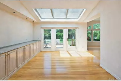 79 Meadow Woods Road, Great Neck, NY 11020 - Photo 6