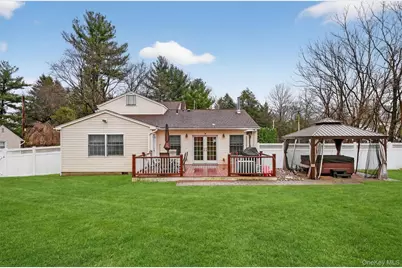 69 S Airmont Road, Suffern, NY 10901 - Photo 2