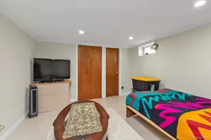 2463 Lindy Rd, Westbury, NY 11590 - Photo 14