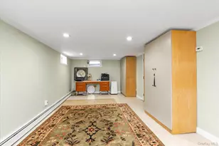 2463 Lindy Rd, Westbury, NY 11590 - Photo 12