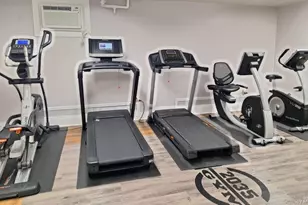 2035 Central Park Ave, Yonkers, NY 10710 - Photo 14