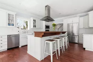 74 Old Post Ln, Mamaroneck, NY 10543 - Photo 10