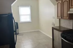 169 Tibbetts Rd, Yonkers, NY 10705 - Photo 2