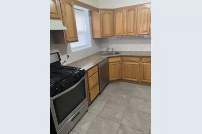 169 Tibbetts Road #1st Fl, Yonkers, NY 10705 - Photo 4