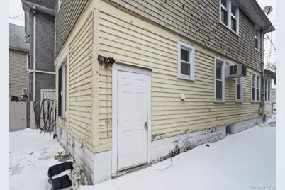 64 Watchogue Road, New York, NY 10314 - Photo 4