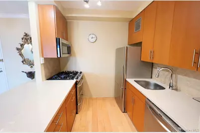 18-15 215 Street #PH F, Bayside, NY 11360 - Photo 10