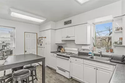 325 E Park Avenue, Long Beach, NY 11561 - Photo 26